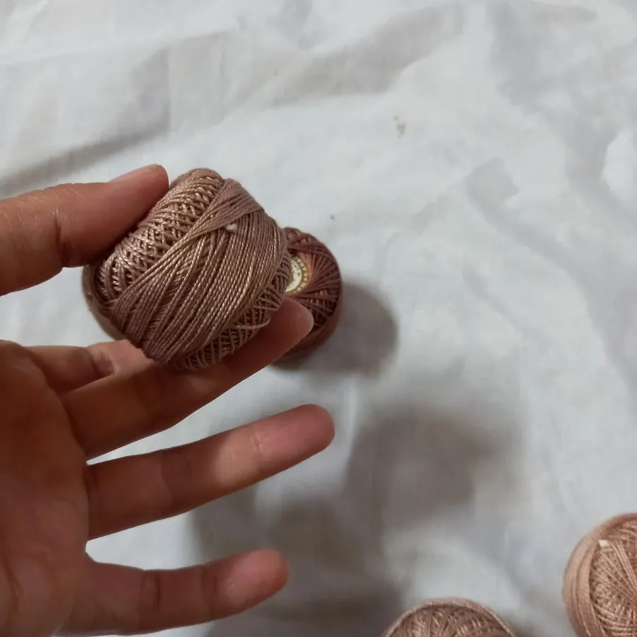 نخ  قهوه ای