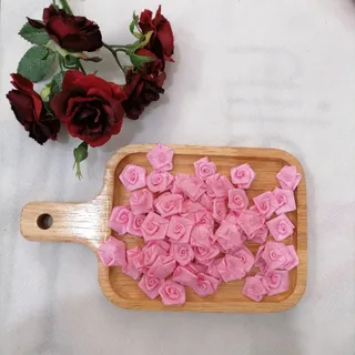گل رز روبانی