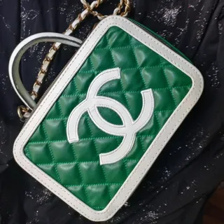 کیف شنل سبز و سفید