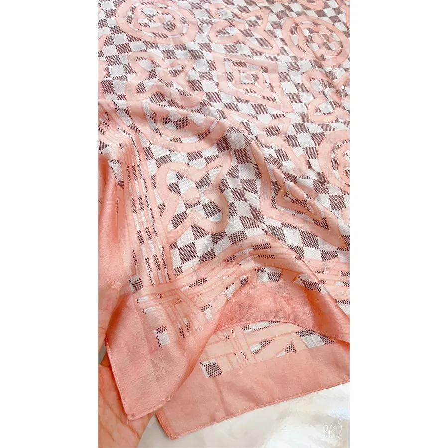 شال لویی ویتون