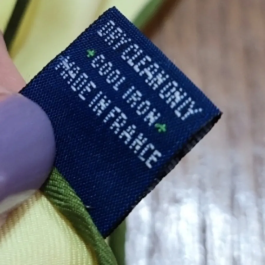 روسری ساتن