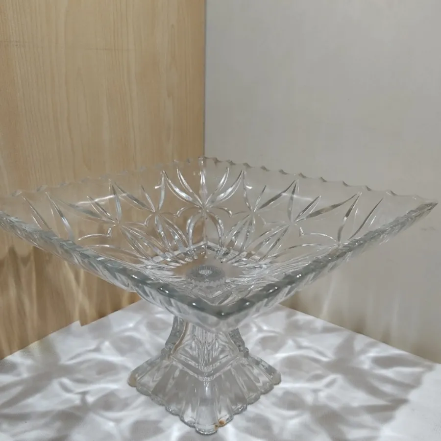 میوه خوری یا شکلات خوری