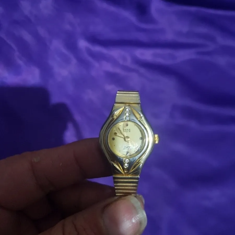 ساعت مچی OMAXسوییس