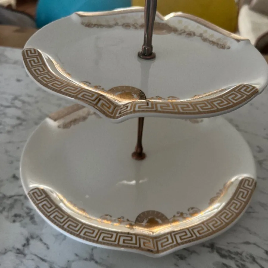 شیرینی خوری