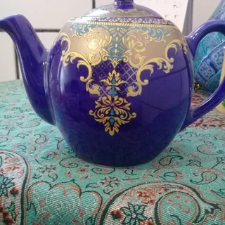 قوری گرد سورمه ای رنگ