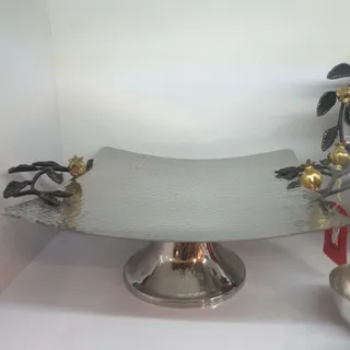 ظرف پایه دار