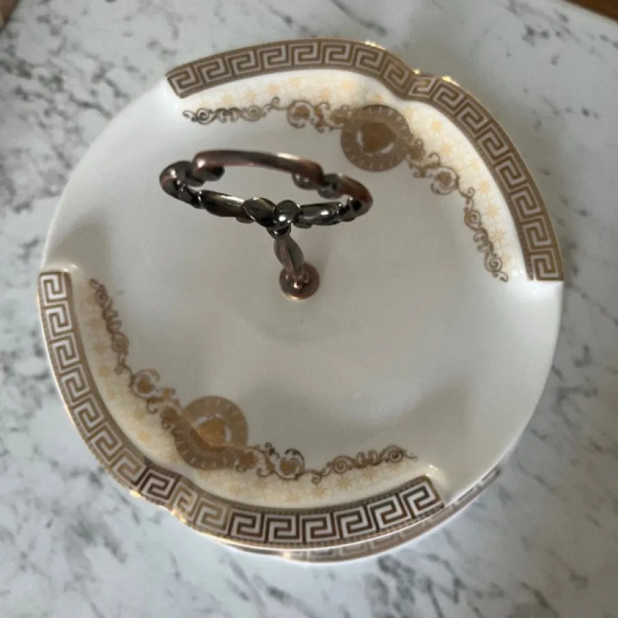 شیرینی خوری
