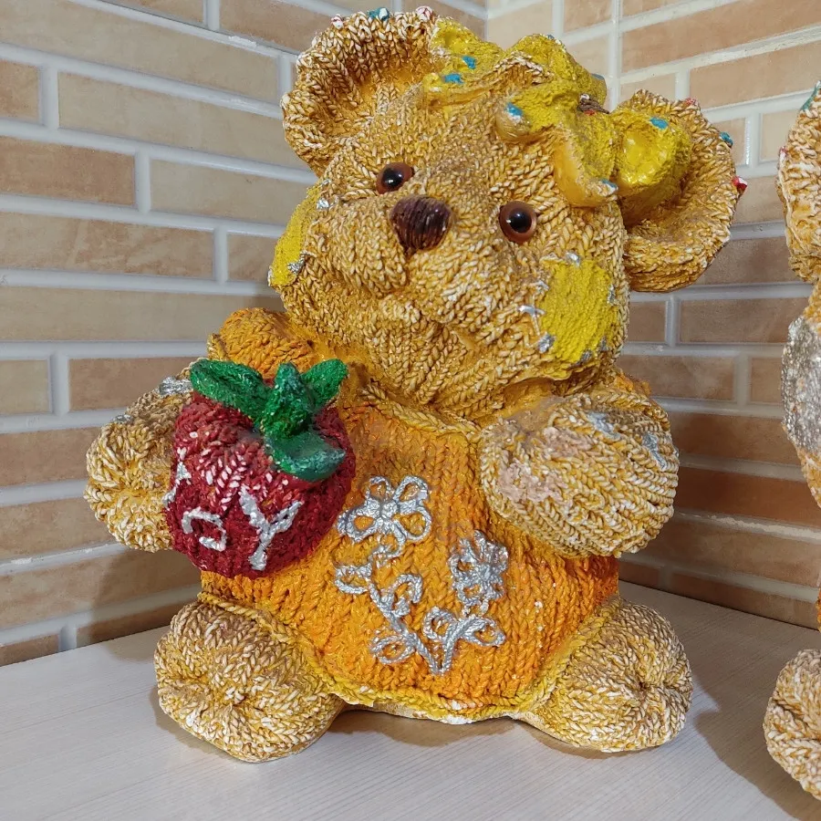 مجسمه خرس دوقلو