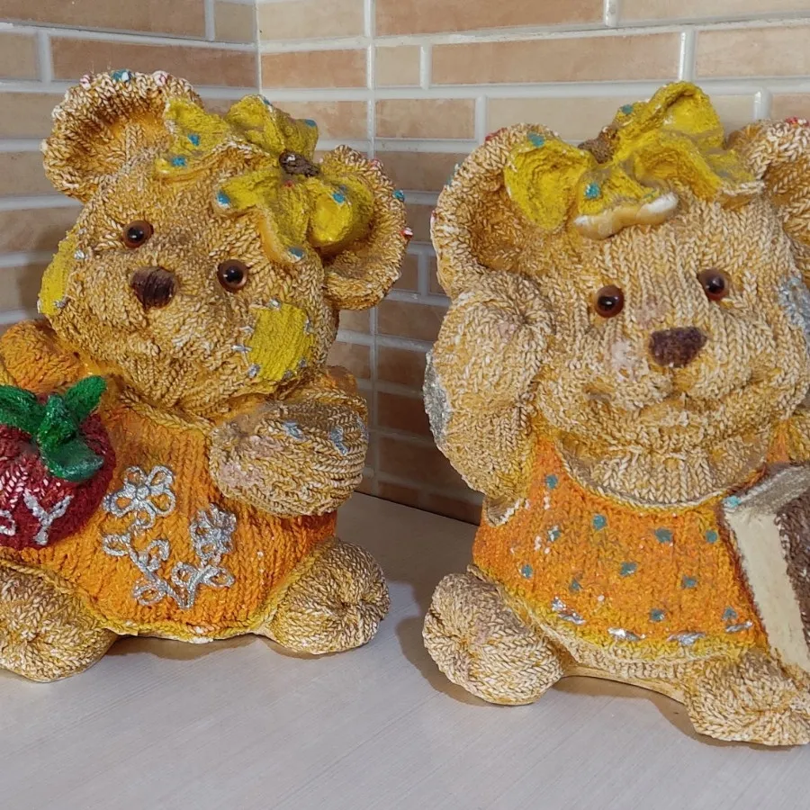 مجسمه خرس دوقلو