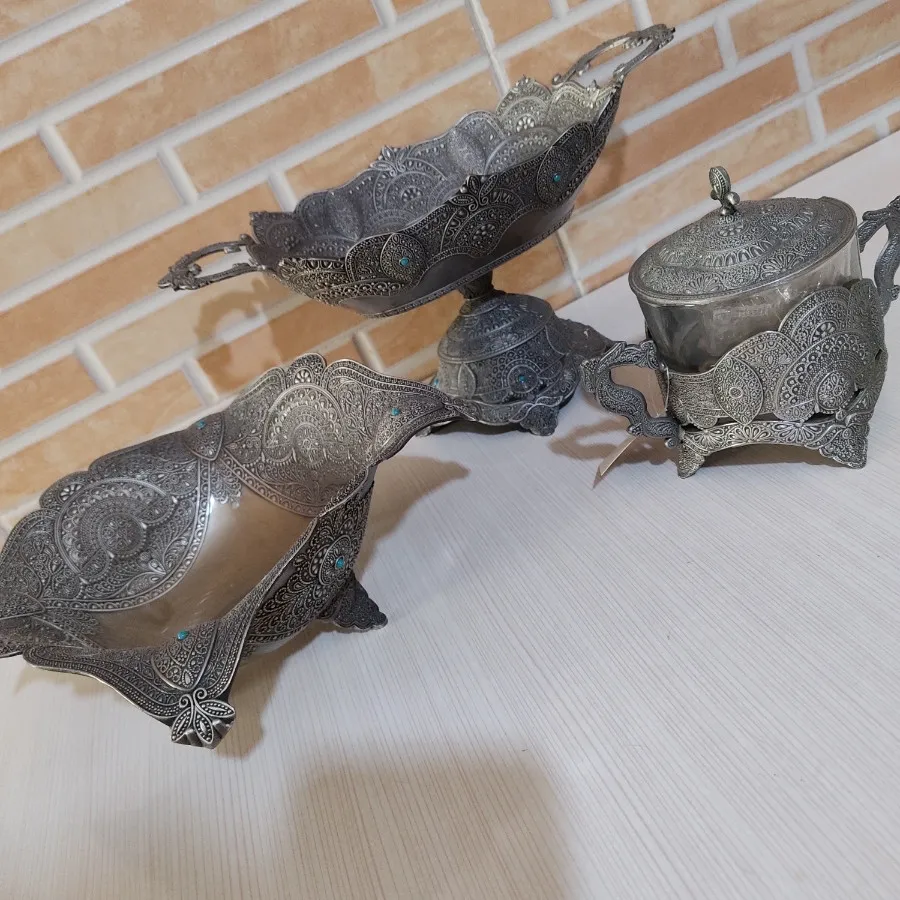 شکلات وآجیل خوری پیوتر