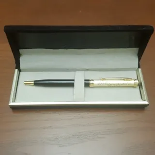 خودکار مشکی طلایی
