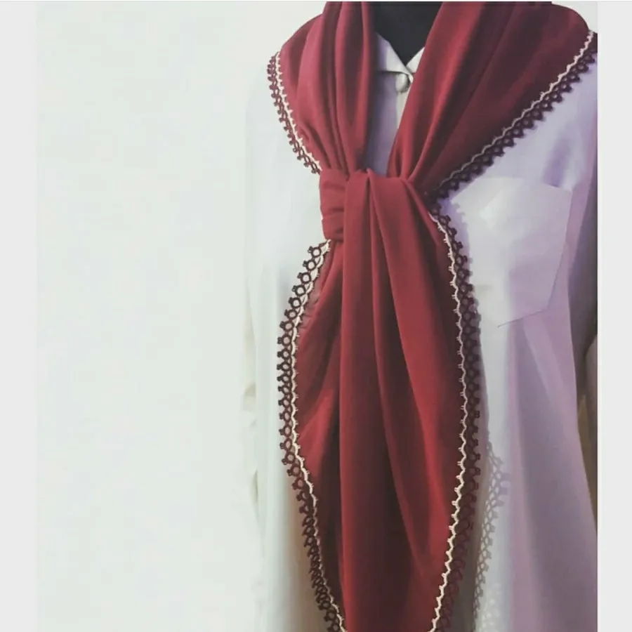 روسری زرشکی