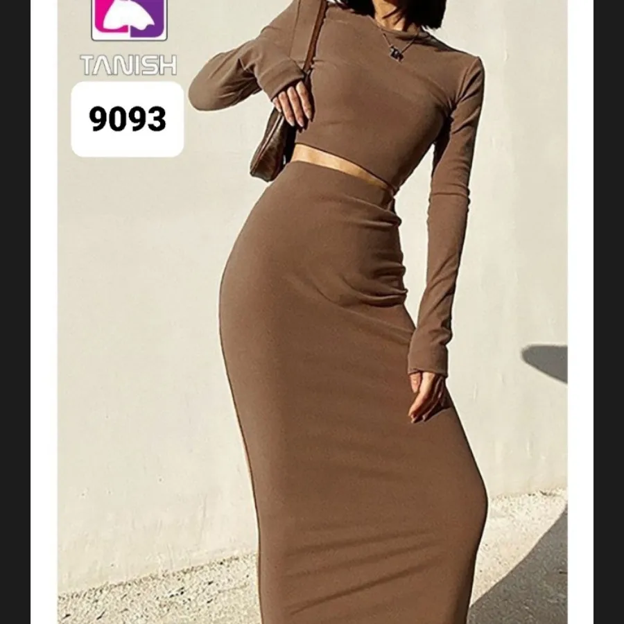 نیم تنه و دامن