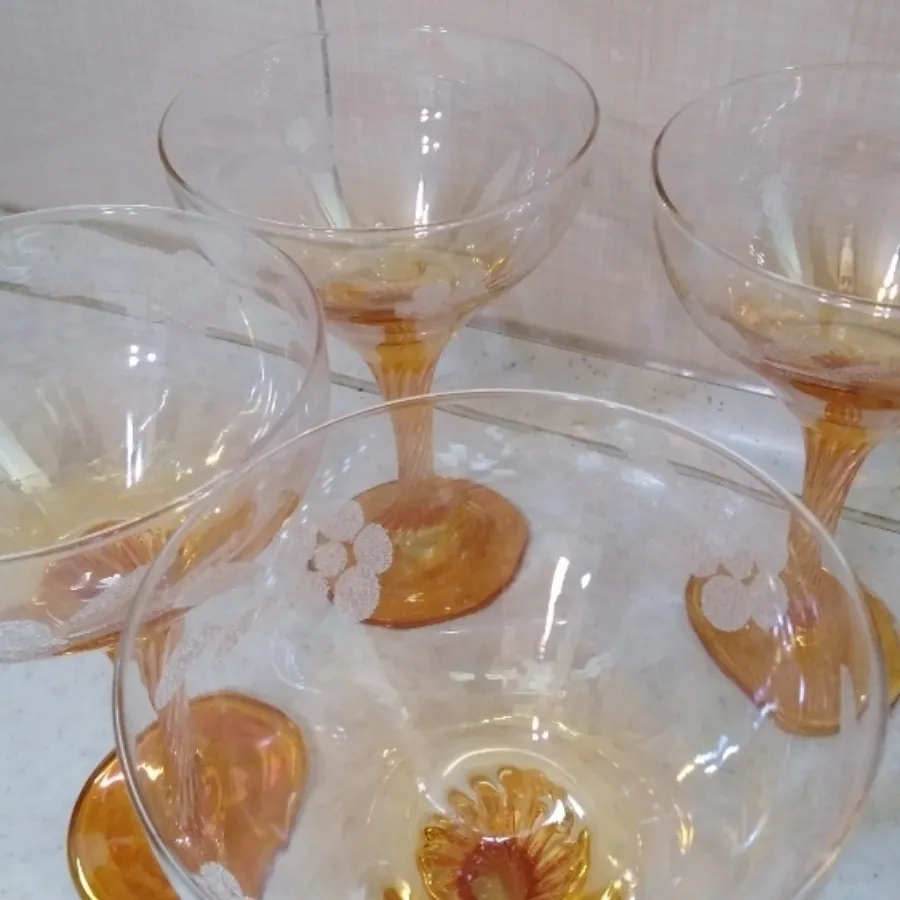 بستنی خوری