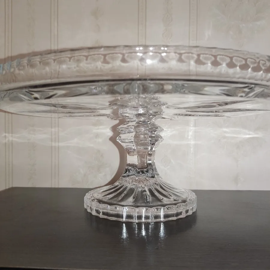 شیرینی خوری پایه دار