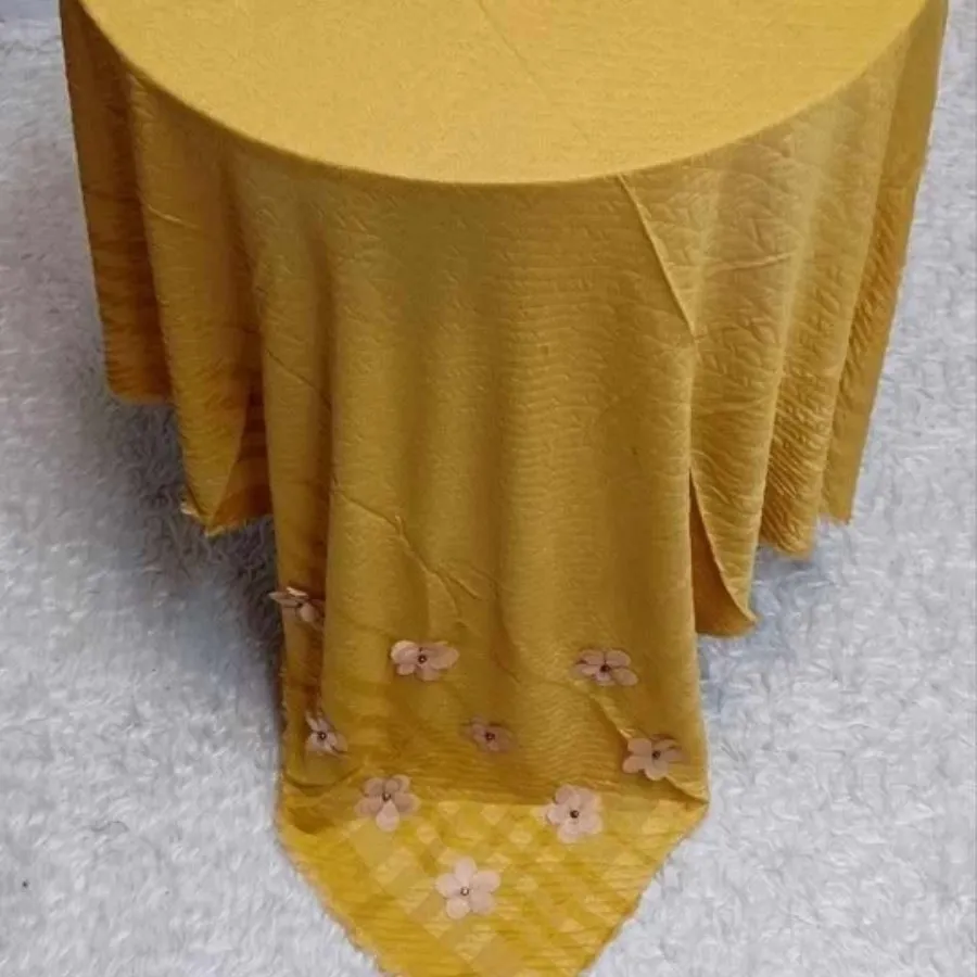 روسری پلیسه