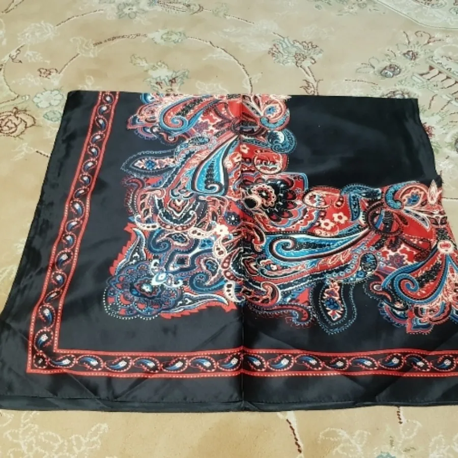 روسری ساتن