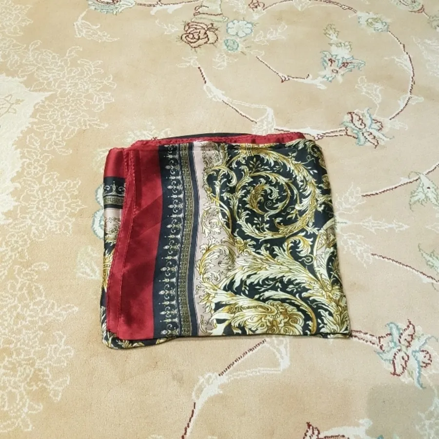 روسری ساتن