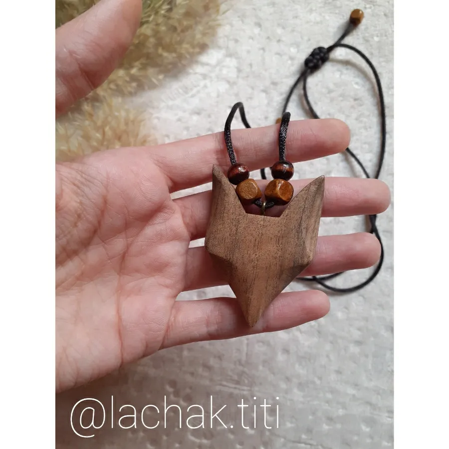 گردنبند چوبی روباه دستساز