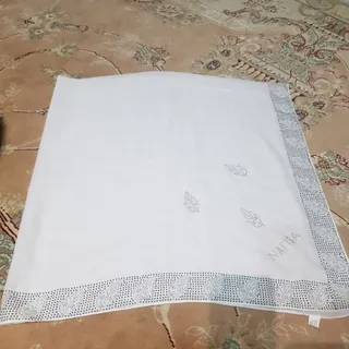 روسری حریر سفید