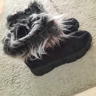 بوت خزدار کاملا نو