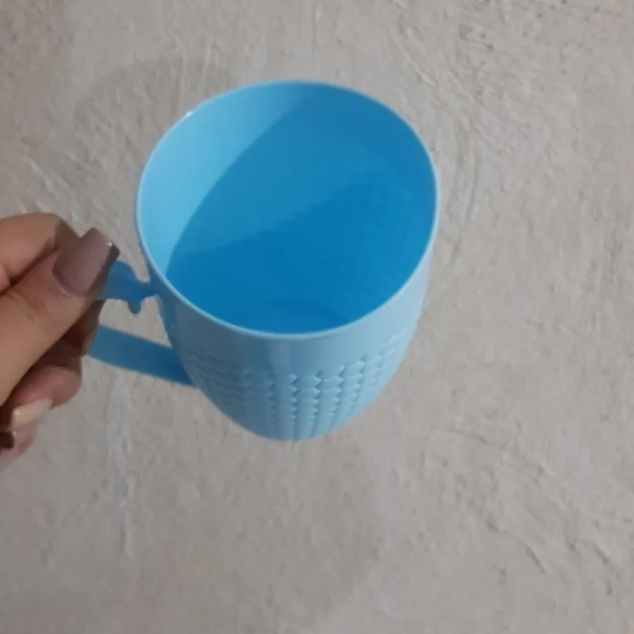 لیوان سایز بزرگ پلاستیکی