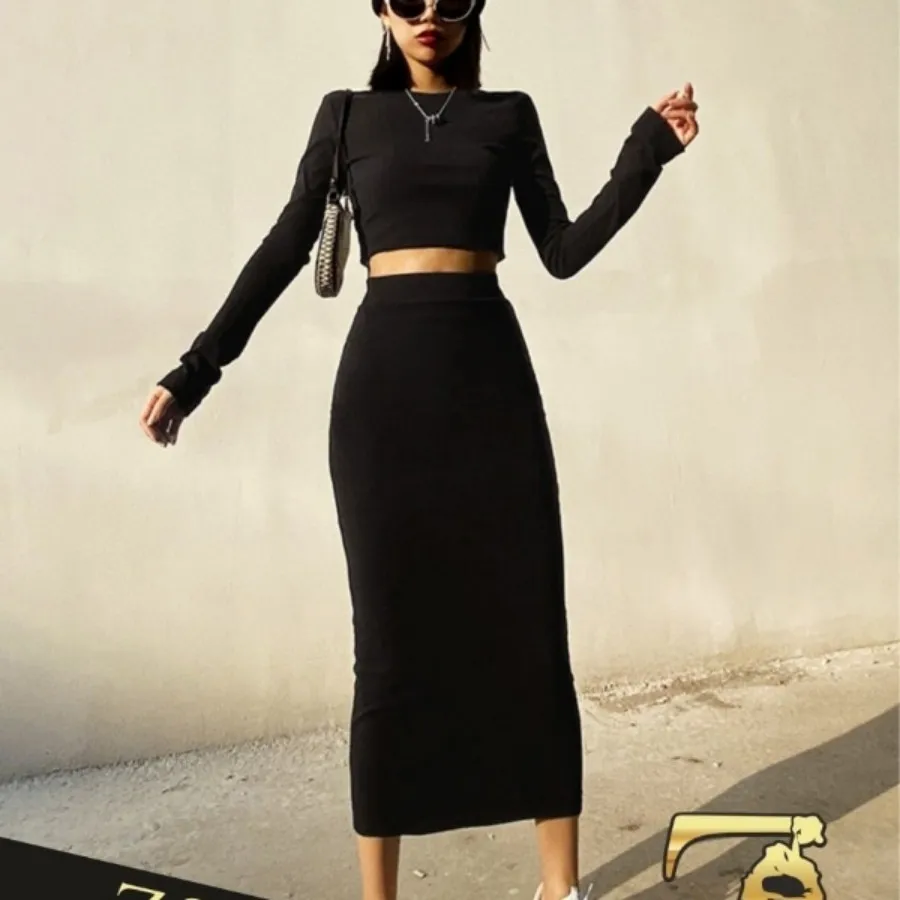 نیم تنه و دامن