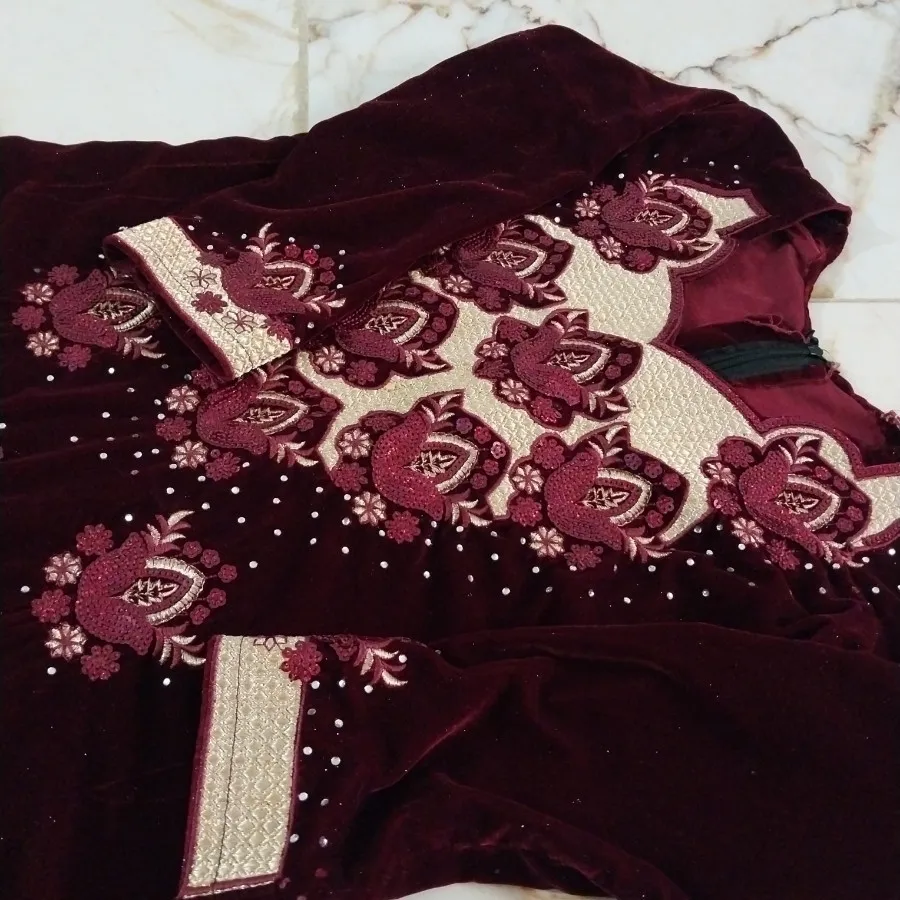 لباس مجلسی مخمل گلدوزی