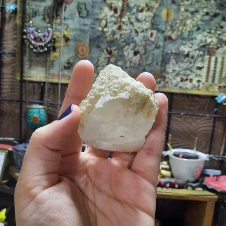 منشور کوارتز طبیعی