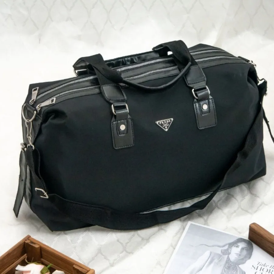 ساک ورزشی و سفر