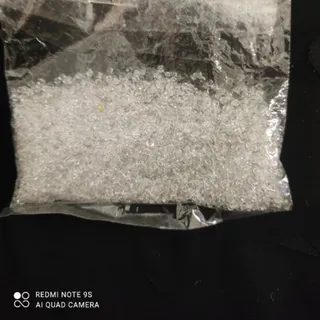 منجوق شیشه ای یا شفاف