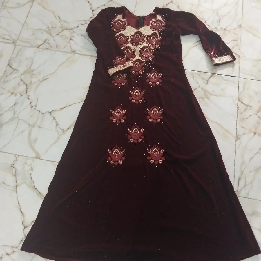 لباس مجلسی مخمل گلدوزی