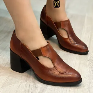 کفش پاشنه دار