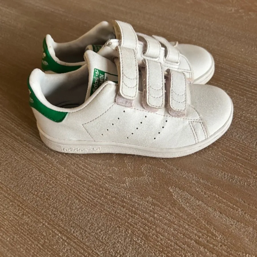 کتونی adidas