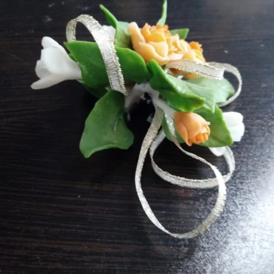گل کنار سینی چای و..