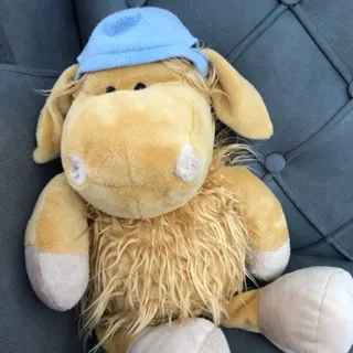 عروسک بزرگ