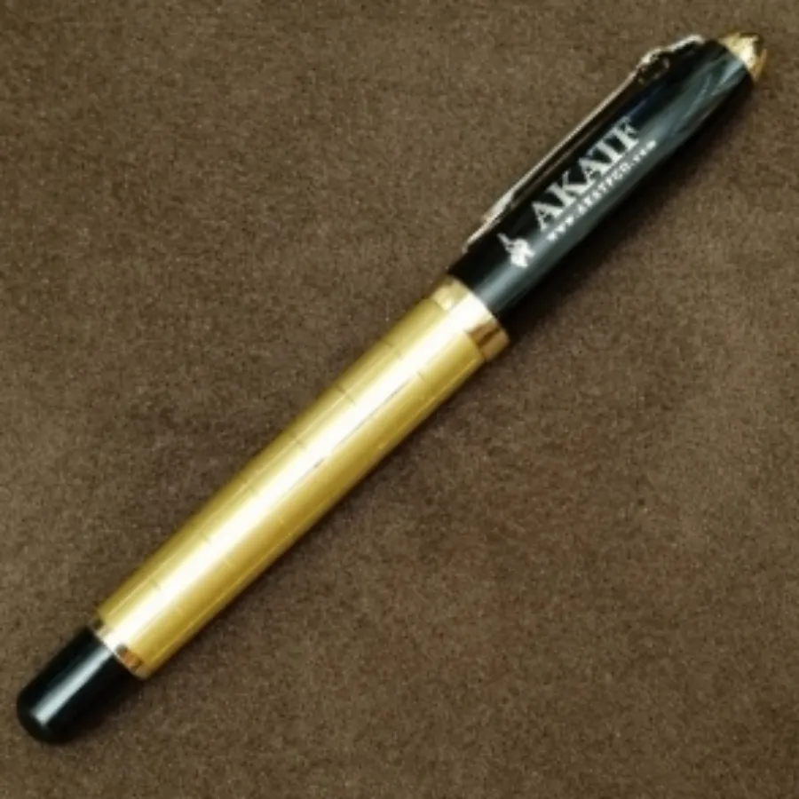 خودکار طلایی