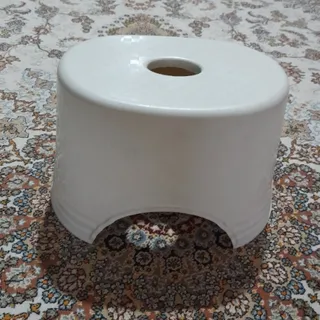 صندلی سفید