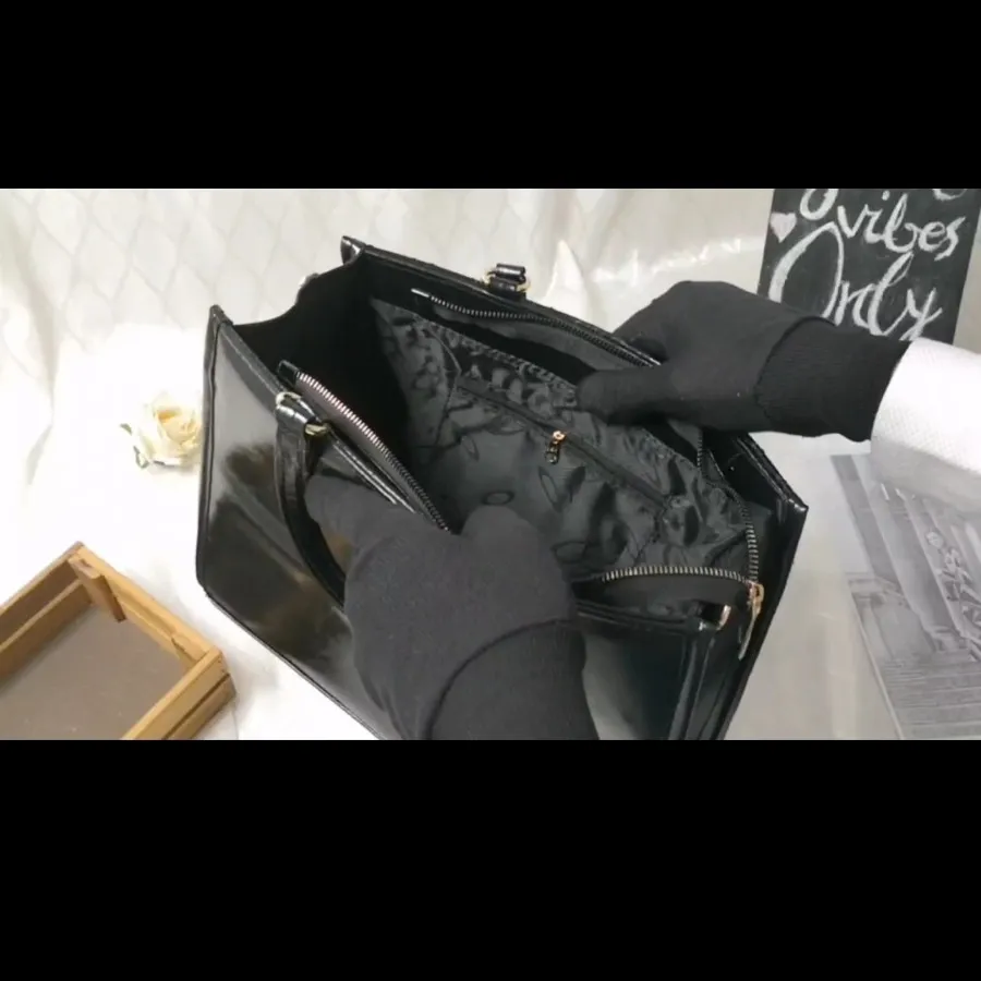 کیف دستی زنانه شنل مشکی