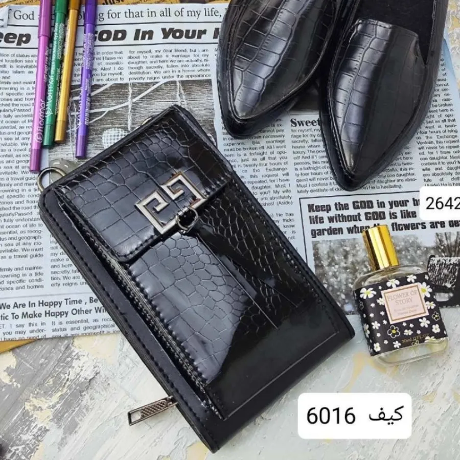 کیف دوشی موبایلی ورنی