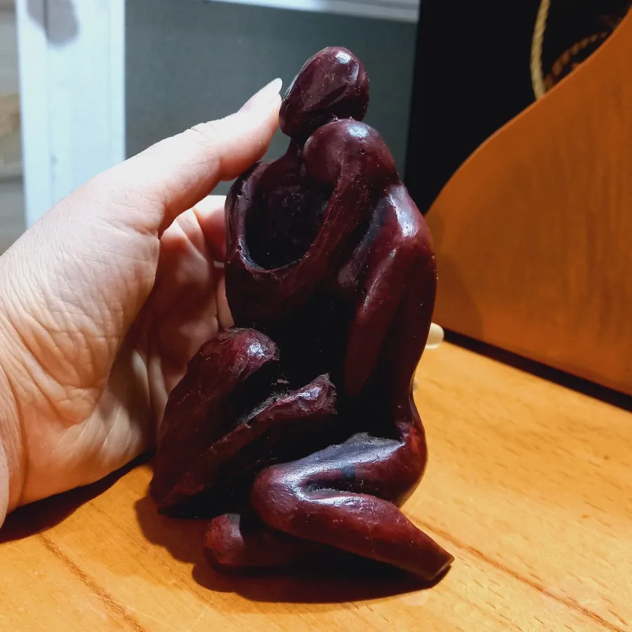 مجبمه ماکت زوج در آغوش