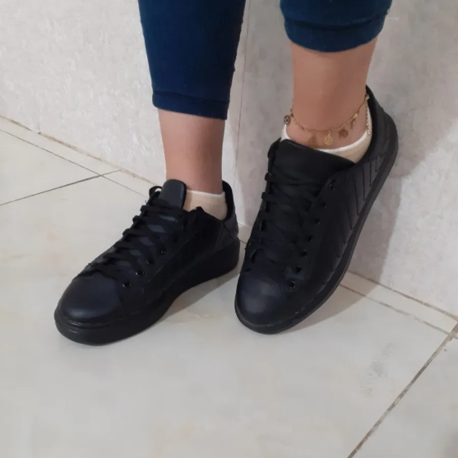 کتونی زنانه ودخترانه