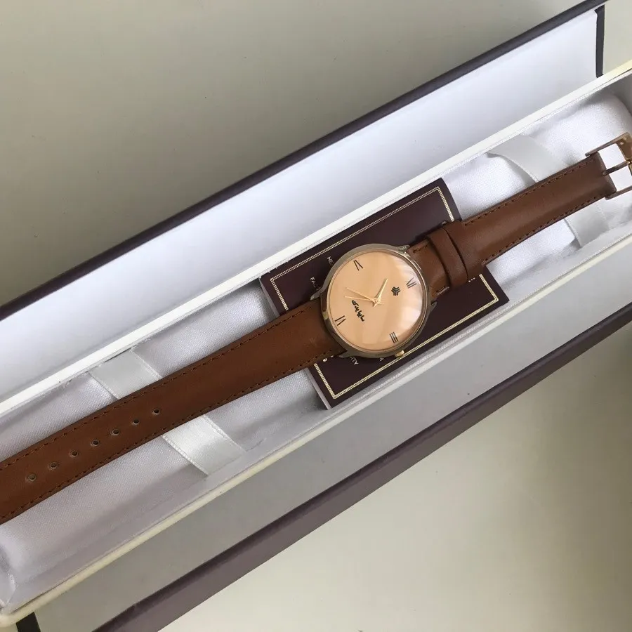 ساعت مچی کلاسیک