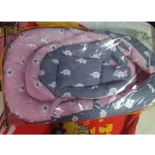 تشک گاردی و آغوشی نوزاد
