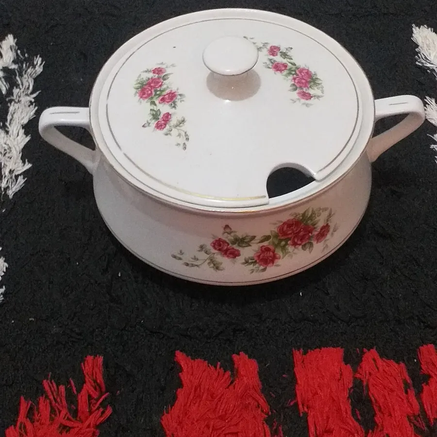 سوپ خوری گلسرخی