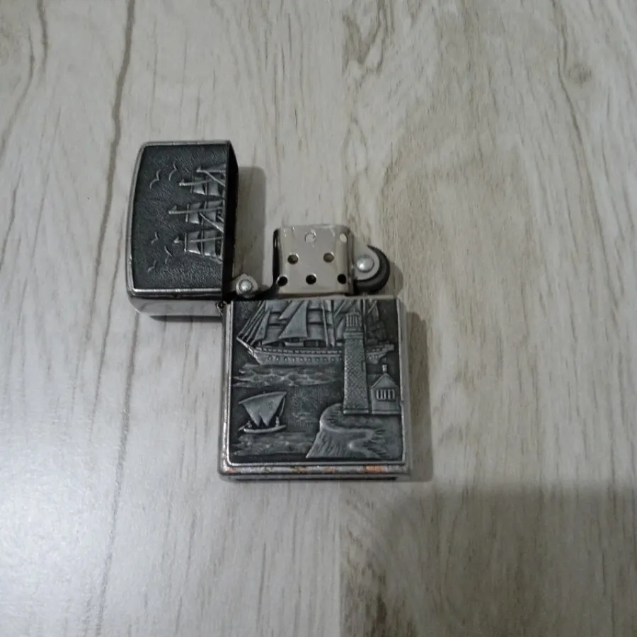 فندک بنزینی zippo