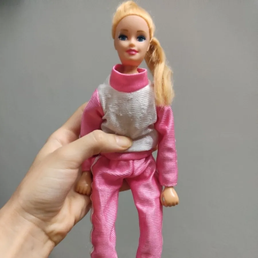 عروسک باربی ورزشکار