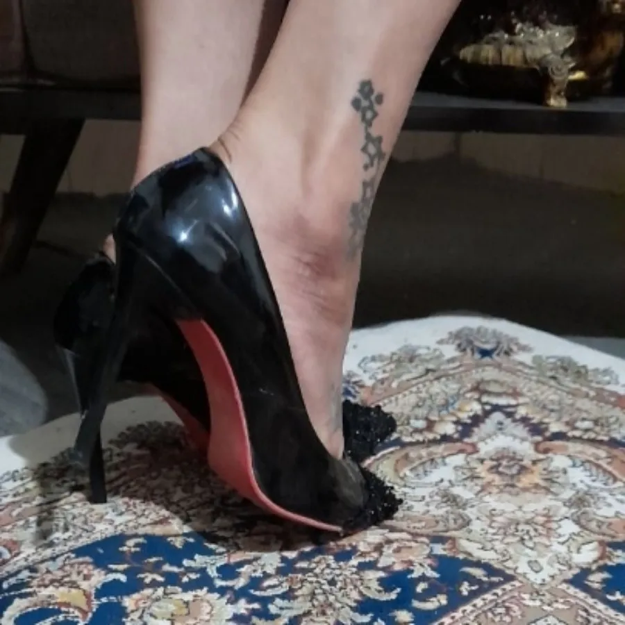 کفش مجلسیhristian