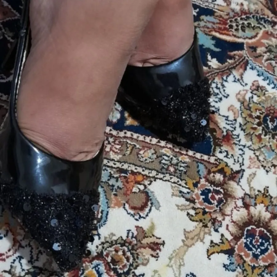 کفش مجلسیhristian