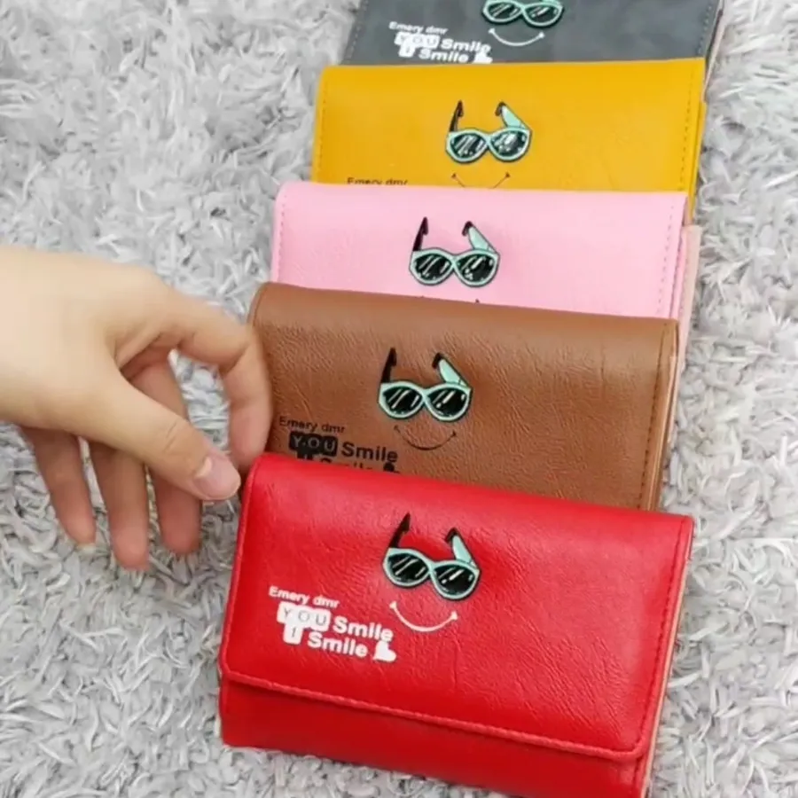 کیف پول استیکر دار